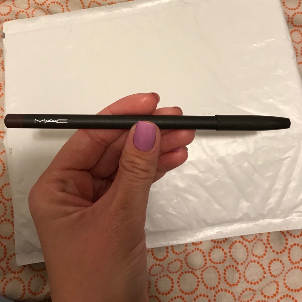 MAC CYBER WORLD LIP PENCIL,1.45g